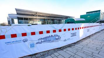 Alsterpavillon: Baustellen-Banner gibt Vorgeschmack auf das neue Gastro-Juwel