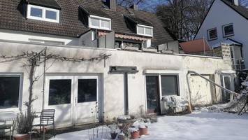 Reihenhaus in bester Lage verrottet – Nachbarn sauer auf Kirche