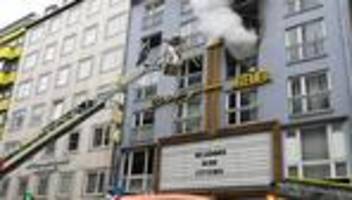 Ermittlungen: Nach Wohnungsbrand - Polizei sieht Akku als Ursache