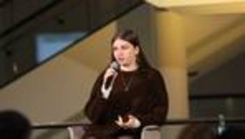 Russlands Angriffskrieg: Wie eine Ukrainerin von ihrer Verschleppung als Kind erzählt