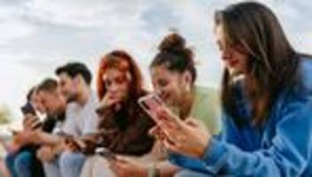 social-media-verbot: csu lehnt altersgrenze für social media ab