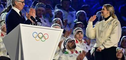 olympische flamme in italien erloschen – ioc-präsidentin erklärt winterspiele für beendet