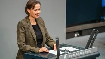 Babender… was? Bundestagsabgeordnete erklärt ungewöhnlichen Namen