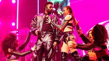 Jason Derulo bittet in Hamburg zum (letzten) Tanz und zeigt viel nackte Haut