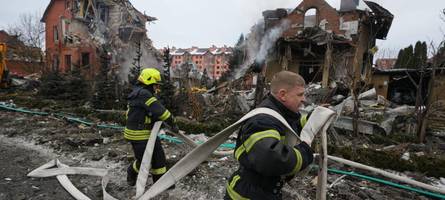 selenskyj: toter und verletzte nach russischen angriffen