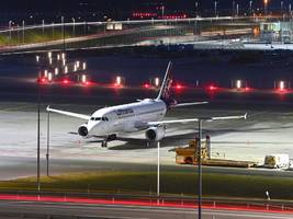 600 Passagiere sitzen nachts im Flieger fest: Münchner Flughafen und Lufthansa entschuldigen sich für „unzumutbare Situation“