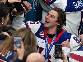 Eishockey-Olympiasieger USA: Wer braucht schon Zähne nach dem Erfolg seines Lebens?