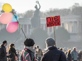 Nichtregierungsorganisationen: Wie die AfD engagierte Bürger unter Druck setzt