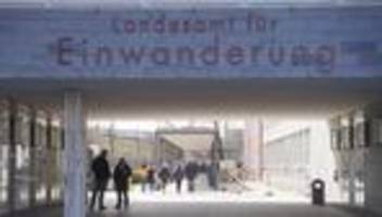 Einwanderung: Einer von 20 Anträgen auf Einbürgerung in Berlin abgelehnt