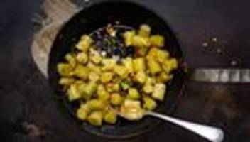 kochbananen-gnocchi in salbeibutter: solche nocken hatten sie noch nie