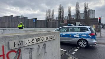 sperrung auf der a100 nach versuchter blockade-aktion