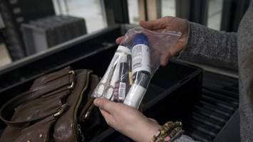 EU will Einweg-Kosmetik abschaffen – was Reisende jetzt wissen müssen