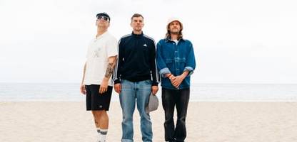 olympia 2026: sportfreunde stiller im interrview über olympische spiele: »ich kann nur den hut ziehen vor dem ukrainischen skeletoni«