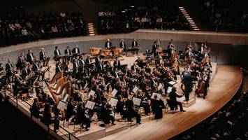 klaus mäkelä dirigiert bruckners achte, weil es sein muss