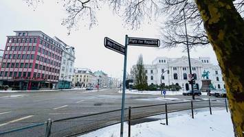 max-brauer-allee: sanierung am rathaus altona bereitet kopfzerbrechen