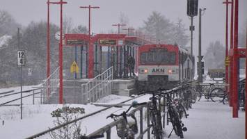 Frust über AKN: 2249 Fahrten fallen in drei Monaten aus – die Gründe