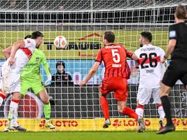 var in der bundesliga: neuer spielstand 1:2, ach nein, 2:1