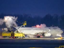 flughafen münchen: eingesperrt im flugzeug: wie passagiere die nacht erlebt haben