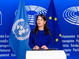 „maischberger“: baerbock in bestem werbemodus