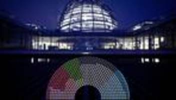 Abgeordnete im Bundestag: Wie verfilzt ist der Bundestag?