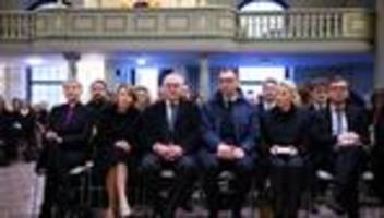 Jahrestag des Angriffs: Gebet für Ukraine: Gewalt wird nicht das letzte Wort haben