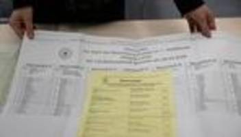 Wahlen: Per Brief oder Urne - Wie wählt Bayern und was sagt uns das?