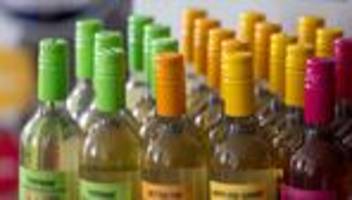 wege aus der weinkrise: kunststofflasche mit glas - eine alternative für den wein?