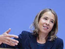 habeck wollte sie, reiche nicht : wirtschaftsweise ulrike malmendier muss gehen