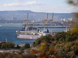 sanktionen senken die einnahmen: russland exportiert mehr Öl als vor dem krieg