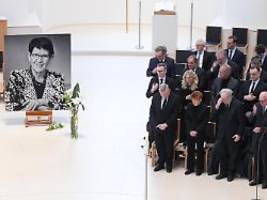 trauerstaatsakt im bundestag : politik würdigt verstorbene ausnahmepolitikerin rita süssmuth