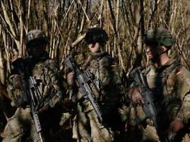 Wenig Interesse bei Frauen: Mehrheit lässt Wehrdienst-Fragebogen unbeantwortet