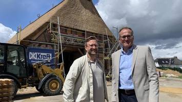 aldi kündigt umzug an: wie geht es weiter in hittfelds zentrum?