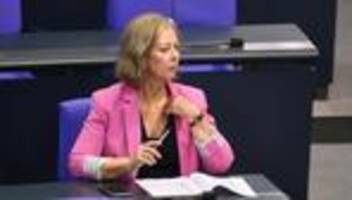 beschäftigung angehöriger: afd fordert abgeordnete martina uhr zur niederlegung ihres mandats auf