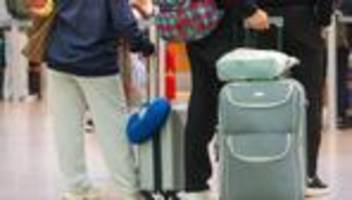 Luftverkehr: Flughafen erwartet hohen Andrang am Freitag und Sonntag