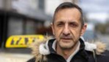 Verbreitete Betrugs-Masche: Taxifahrer vereitelt Betrug – Polizei ehrt Zivilcourage