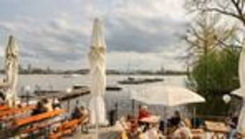 wetter: bis zu 16 grad im norden – wind und regen bleiben begleiter