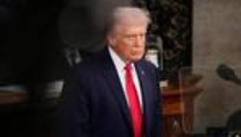 jeffrey epstein : ministerium soll epstein-akten zu trump womöglich zurückgehalten haben