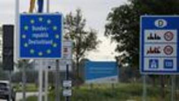 migrationspolitik: deutschland hat 2025 weniger menschen das aufenthaltsrecht entzogen