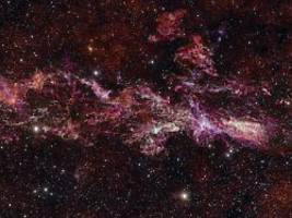 ausdehnung von 650 lichtjahren: eso gelingt erstes detailliertes bild vom zentrum der milchstraße