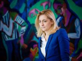 Nach Absage auf CDU-Parteitag: Warken zeigt sich sehr offen für Zuckersteuer