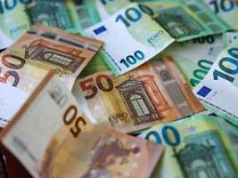 haushaltslöcher werden größer: defizit steigt kräftig: deutscher staat 2025 tiefer im minus