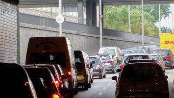 tunnel am alexanderplatz gesperrt – schäden größer als gedacht