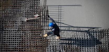 deutsche wirtschaft wächst 2025 – aber die haushaltslöcher werden größer