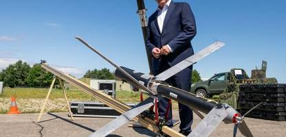 Boris Pistorius: Bundestag bremst Verteidgungminister bei Drohnenbeschaffung