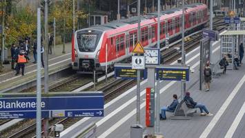 S-Bahn-Haltestelle Blankenese: Mann zeigt den Hitlergruß und ruft „Heil Hitler!“