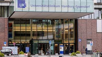 uke holt in skandal um tochterfirma berater und stellt mitarbeiter frei