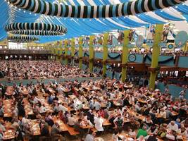 oktoberfest: wie die wirte sich gegen den handel mit wiesn-tischen wehren