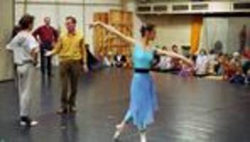 Komische Oper: Choreograph Tom Schilling gestorben