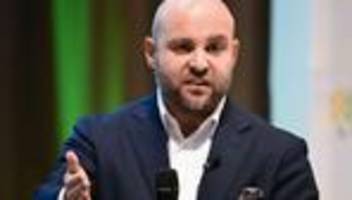 Wahl-Debatte: Frohnmaier greift in Wahlarena an: Mal was anderes wählen