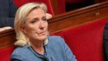 frankreich: marine le pen schließt kandidatur bei verurteilung zu fußfessel aus
